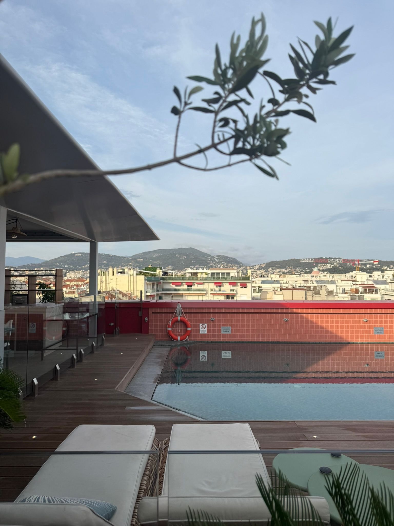 Roof top de l'hôtel Marriott — livré